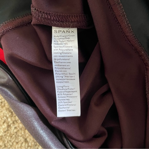 Spanx Faux Leather Leggings Women’s M Plum Purple Shiny Textured Skinny #2437 - Picture 12 of 13